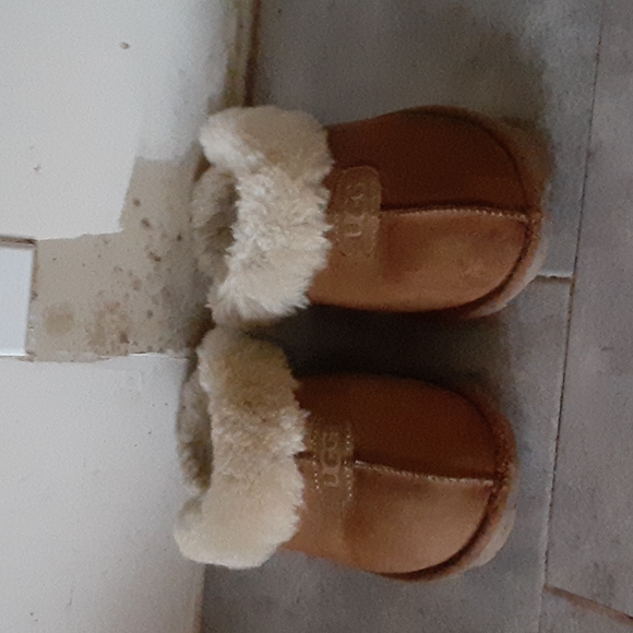 Shoes - UGG  slipper  size  10 women